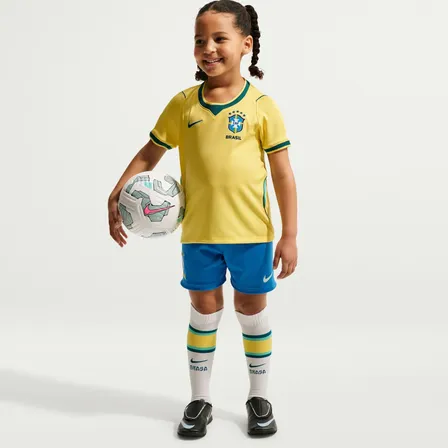 Set Nike Fútbol Brasil 2026 Niños Talla Pequeña